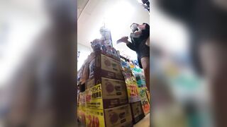 春のパンチラ祭り 街中のオアシス 32 voyeur jp