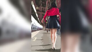 逆さバレ ノーパン 超絶美脚お姉様の衝撃的な中身と壮絶なバレ voyeur jp
