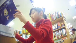 上級者向け 私服ロリパンチラ逆さ撮り11 voyeur jp
