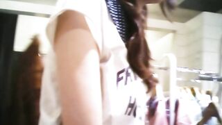 62 デニムスカート店員さん 白パンツ voyeur jp