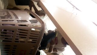 アヒルのプチプレミアム 試着室 盗撮風 プルプルおっぱいスポブラ試着編 voyeur jp