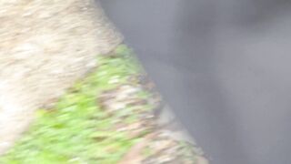 逆さ撮り突っ込み 震えました 自転車が倒れて困ってる美女に近付き 食い込みパンティの激近撮りに成功しました voyeur jp