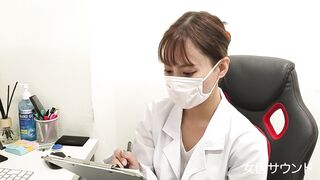 女医の胸チラ パンチラ 黒ストッキングのセクシー女医さん 食い込みtバックの逆さ撮りパンチラ voyeur jp