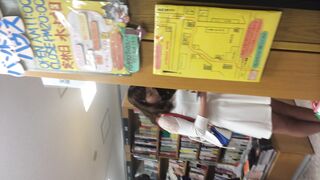 期間限定 逆さpart1 4セット販売 美人お姉さまたちのスカートの中 2 voyeur jp 02